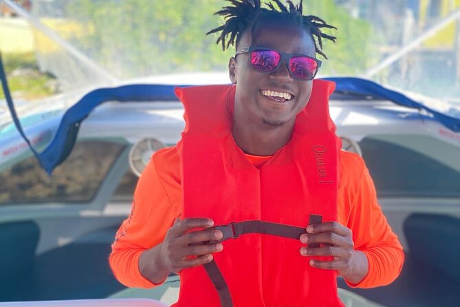 2 Hours Sip and Snorkeling Experience in Bahamas - The Semi-Submersible Glass-Bottom Preview: A Smart Warm-Up