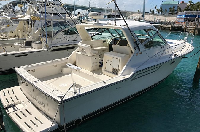 4 hours 38ft Reel Dreams Private Charter in Nassau - Rose Island Time: A Good Option When You Want a Breather