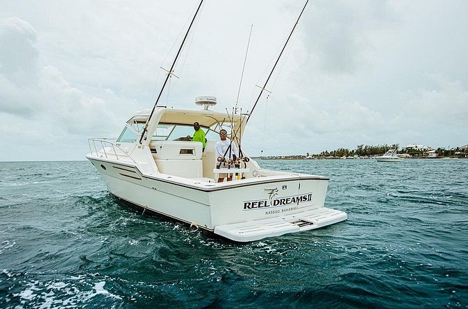 8 hours 38ft Reel Dreams Private Charter Nassau - What you can realistically catch, and why the crew matters