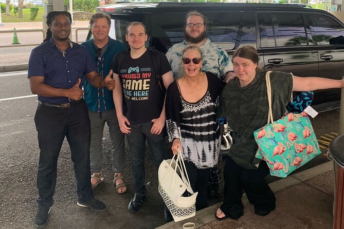Airport-Atlantis Paradise Island Private Roundtrip Transportation - Reaching Atlantis and Your First Drop-Off Moment