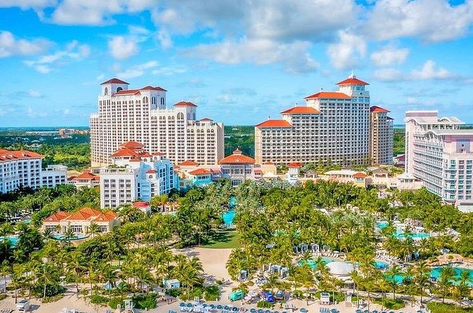 Atlantis & Paradise Island Private Transportation - Who should book this Nassau transfer