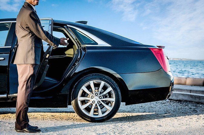 Bahamas Airport Transportation w/free Grocery Stop- Round Trip - Meeting the Chauffeur: The Simple System That Works