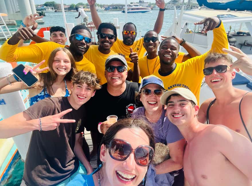 Bahamas: Swimming Pigs & Snorkeling Cruise with Lunch & Rum - Athol Island snorkeling: coral reef time with gear and help