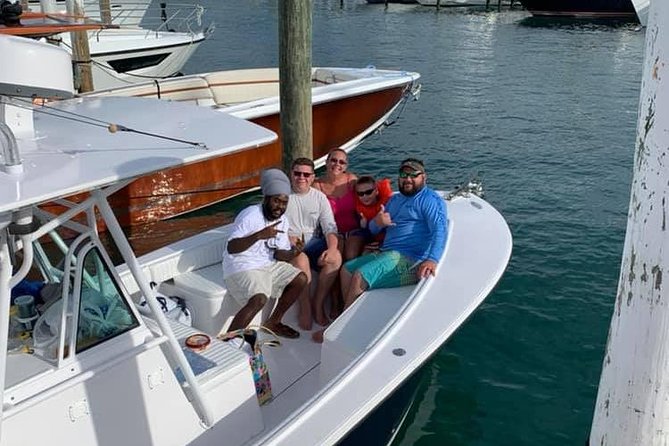 Bluefinn242 Swim with the Turtles in Nassau Bahamas - Snorkeling with green turtles: what to expect in the water