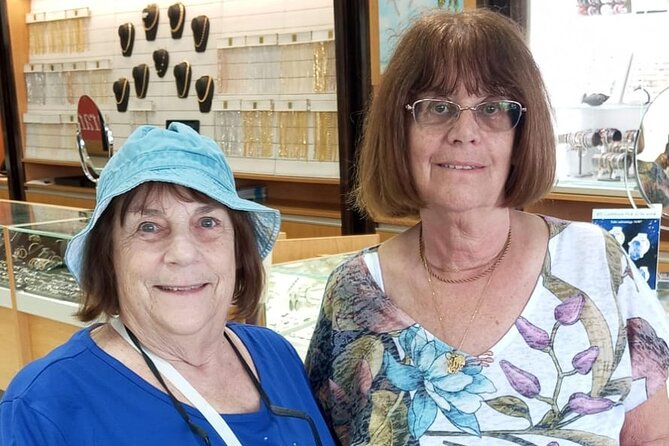 Champagne and Diamond Shopping Experience in Downtown, Bahamas - What Makes the Service Feel Different, According to Real Stories