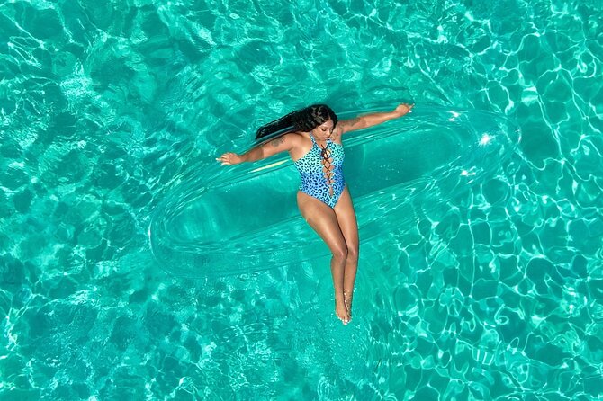 Clear Kayak Photoshoot in Nassau ,Bahamas. - Clear kayak photoshoot in Nassau: what makes it different