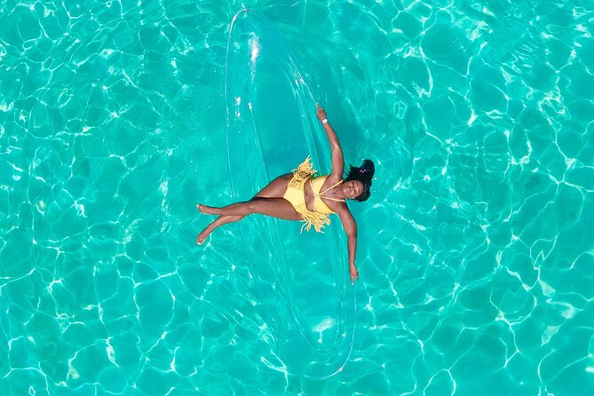 Clear Kayak Photoshoot in Nassau ,Bahamas. - Price and value check: is $200 fair for Nassau photos?
