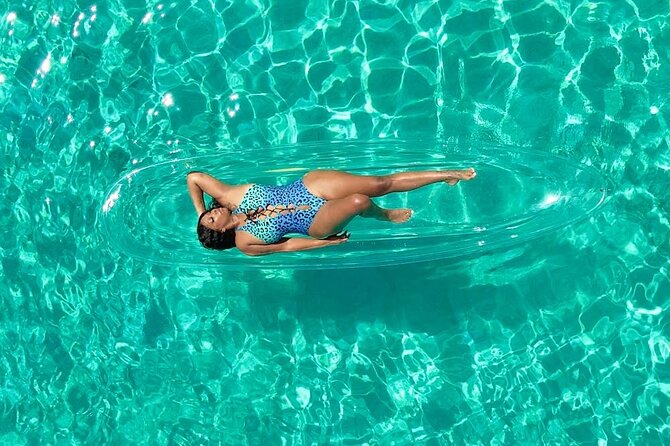 Clear kayak photoshoot Nassau Bahamas. - Why This Nassau Kayak Photo Shoot Fits Cruise Schedules