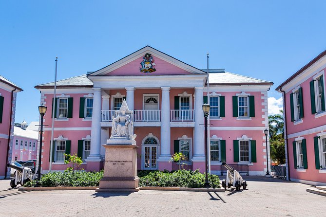 Dilly Dally Walking Tour of Nassau Attractions - Straw Market time: shop with context, not just impulse