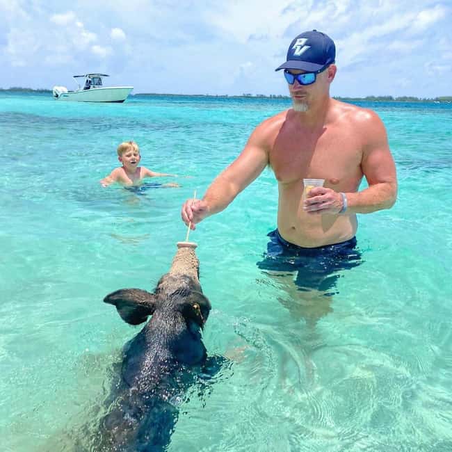 From Nassau: Swim with Pigs Safari - Where you start in Nassau, and how to get on the right boat