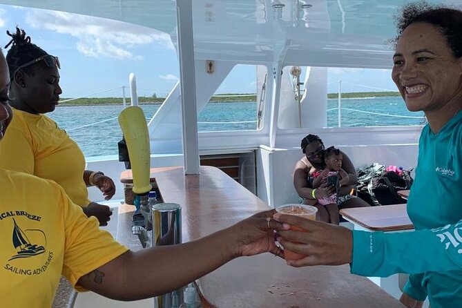 Luxury Catamaran Cruise: Sip, Sail, Snorkel, and Swim with Pigs! - The route: Paradise Island to Rose Island with Pearl Island and Pig Beach