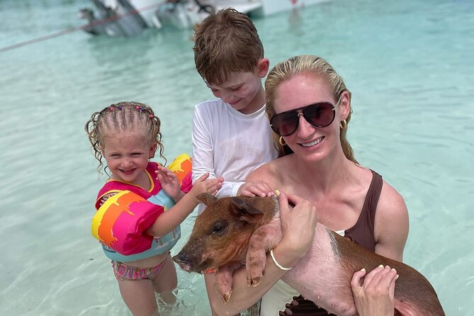 Nassau: 3 islands Pigs,Turtles,Snorkel & Beach Club with lunch - Athol Island: swimming with pigs and why it’s more fun than you think