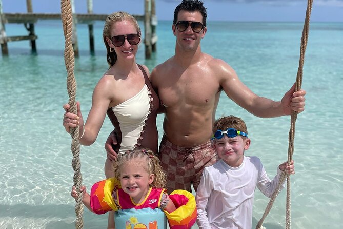 Nassau: 3 islands Pigs,Turtles,Snorkel & Beach Club with lunch - The crew and group size: what the best operators do right