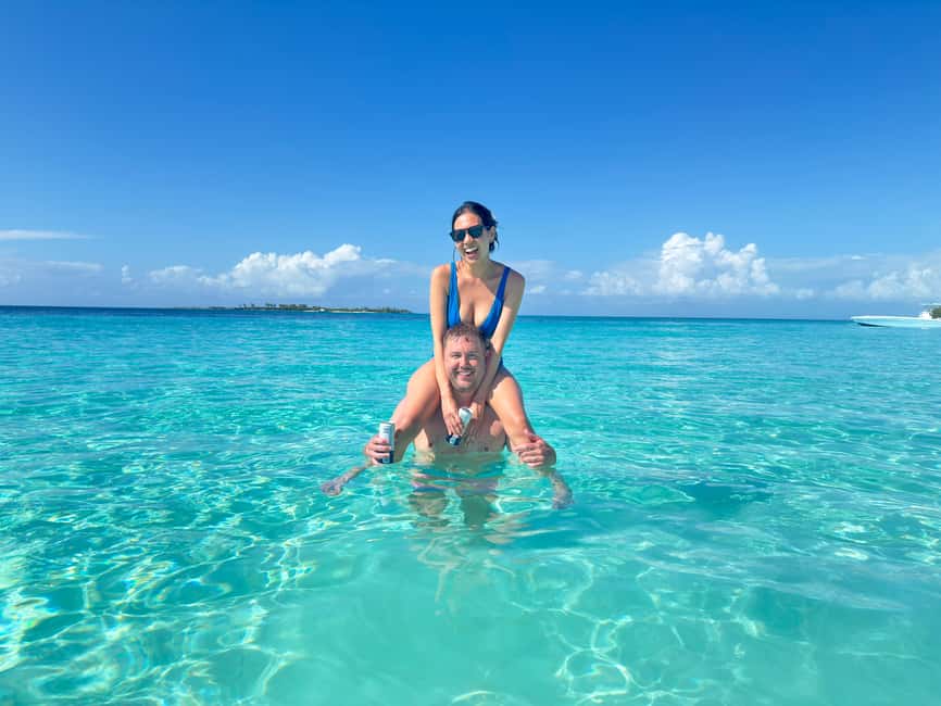 Nassau: 4-Island Tour Swimming Pigs, turtles, snorkeling - Green Cay turtle habitat: gentle turtles and feeding time