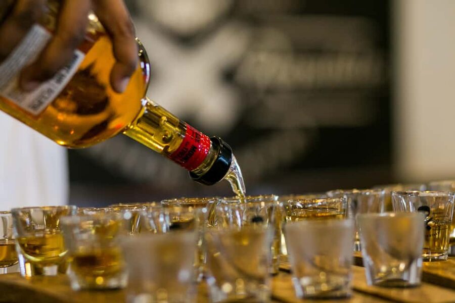 Nassau: 45-minute Private Rum Tasting & Mixology - The Speakeasy Experience in Downtown Nassau