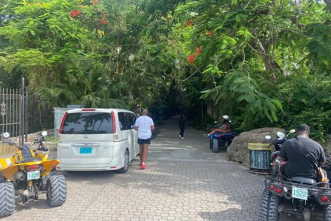 Nassau Atv Island Half-Day City Tour with Free Pick-Up - Arawak Cay (Fish Fry): where the food culture takes over