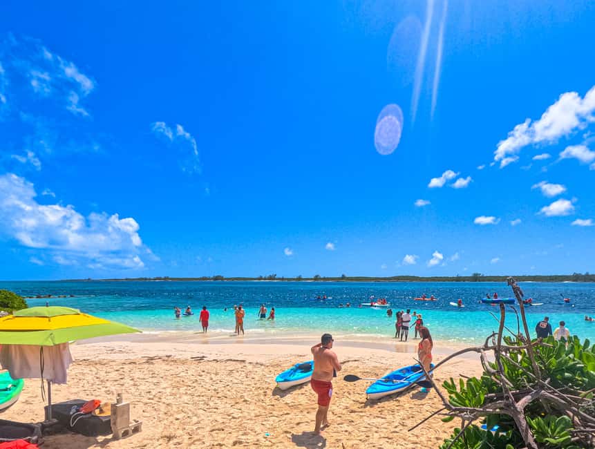 Nassau: Beach Day at SunCay incl. Lunch - Boat Tour - Island Market Stops and the Conch Salad Station Flavor Moment