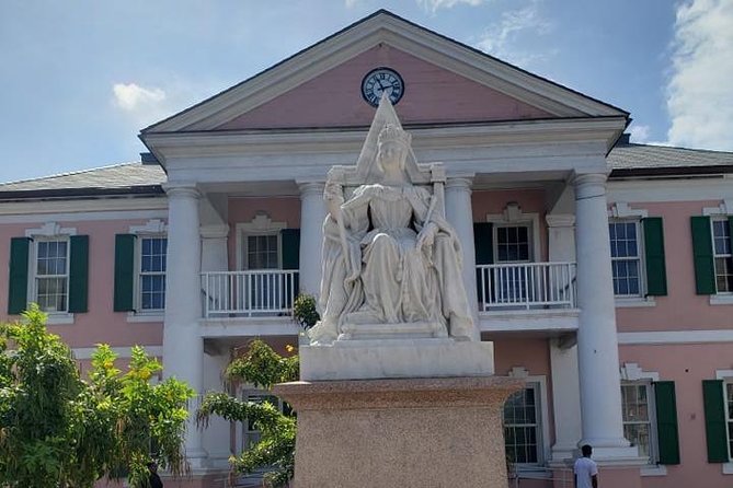 Nassau City Tour: 7 Attractions in the Bahamas - The schedule’s tradeoffs: tight stops, hot sidewalks, and keeping the group together