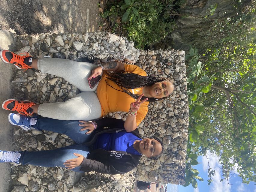 Nassau: Historic City Tour with Drink and Food Tasting - Queen’s Staircase: 16 years of hand carved steps and big photo energy