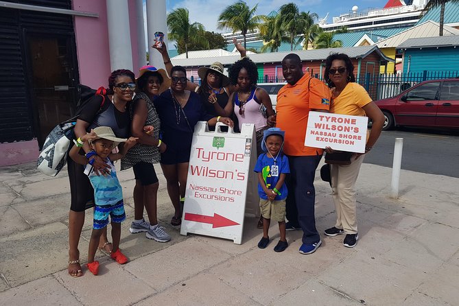 Nassau Island Highlights Sightseeing Tour - Crossing to Paradise Island: Atlantis Without the Long Queue Feeling