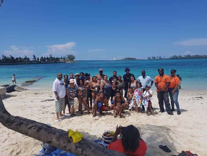 Nassau: Island Highlights Tour with Rum Tasting - Rum cake and a quick Nassau reset at the Rum Cake Factory