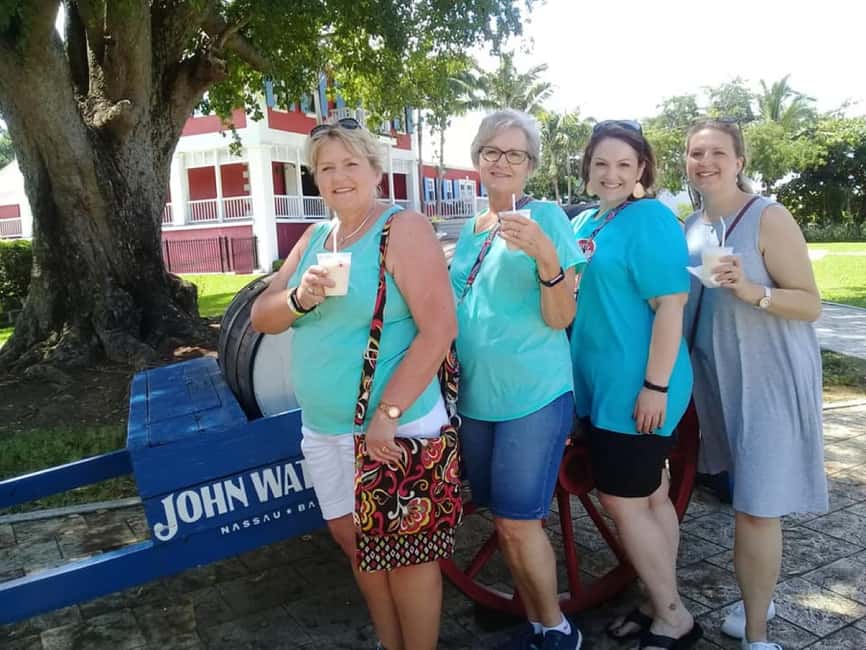 Nassau: Island Highlights Tour with Rum Tasting - Queen Victoria’s staircase: the photo climb that actually makes the trip worth it