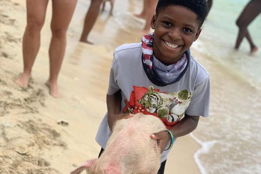 Nassau: Island Hopping Boat Trip with Lunch & Drinks - Pig Beach: Where the Trip Gets Its Real Heart