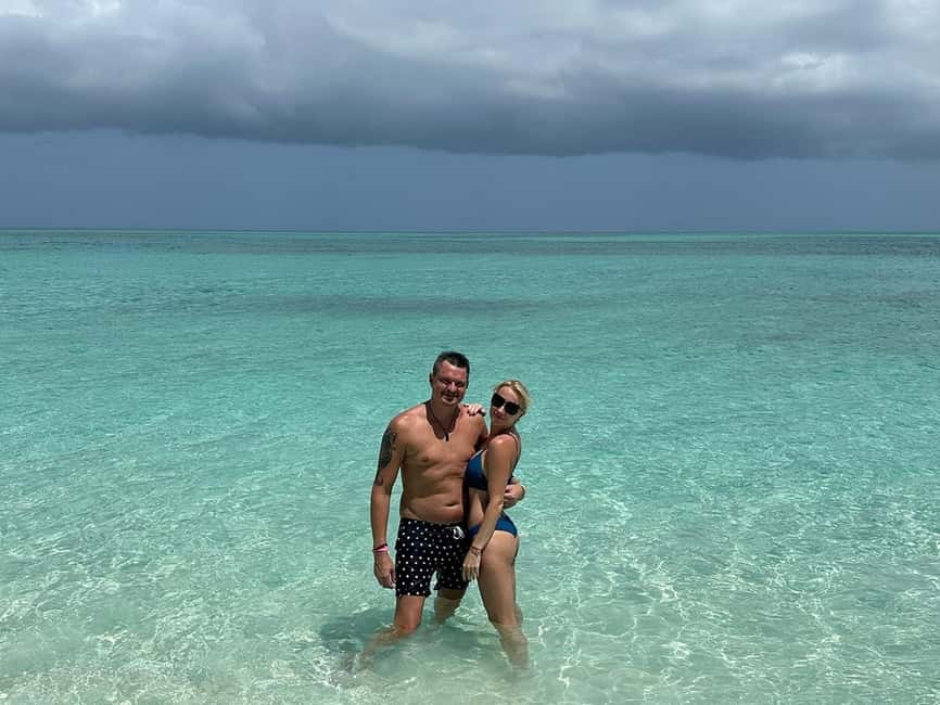 Nassau: Island Hopping Boat Trip with Lunch & Drinks - Montague Beach Conch Show and Tasting: The Cultural Food Stop