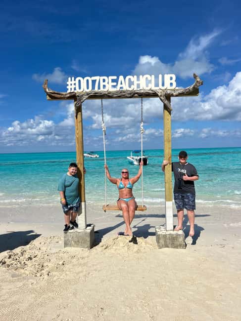Nassau: Pigs, Snorkel, Turtles, Lunch, Private Beach Club - Lunch, drinks, and those Da Nest photo moments