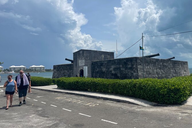 Nassau Private Highlights Sightseeing Tour - Parliament Square to rum cake: the quick intro that sets the tone