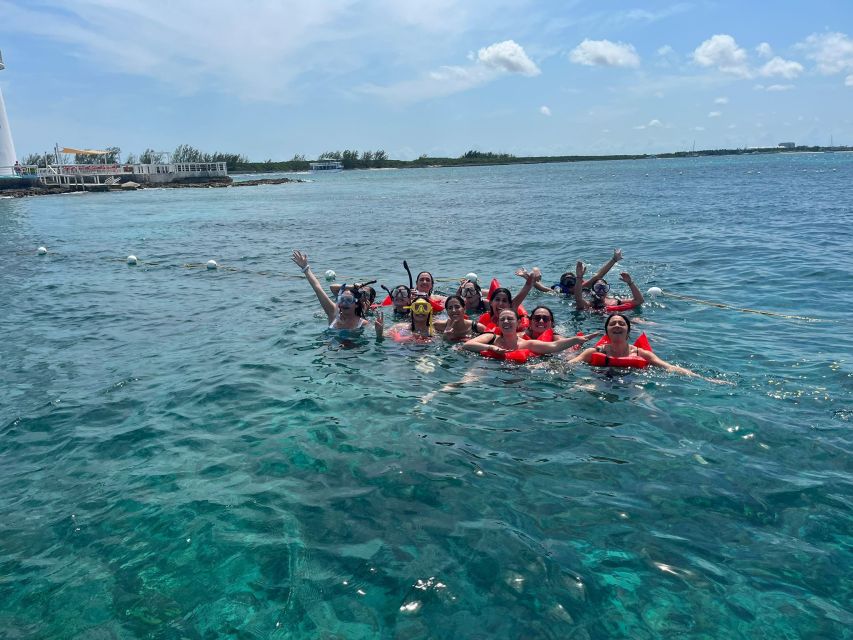 Nassau: Reef Snorkeling, Turtles, Lunch & Private Beach Club - Lunch, Drinks, and How the Food Fits the 4-Hour Schedule