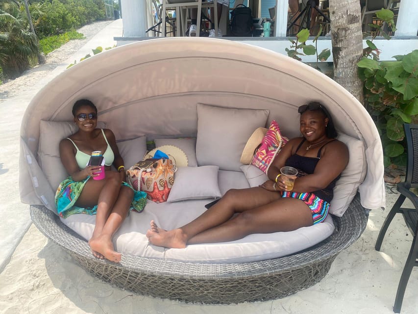 Nassau: Rose Island's Sand Dollar Beach Resort - Food, Drinks, and Wi-Fi: Budget for Lunch
