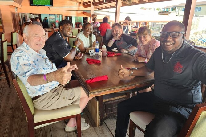 Nassau's Half Day Bus City Tour: Guided Tour with Free Samples - Is This Nassau Half-Day Bus Tour Worth $74.99?
