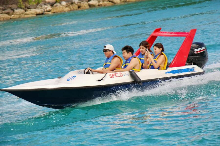 Nassau: Self-Drive Speedboat Ride and Pig Swimming Encounter - Leaving Nassau Waters: The Speedboat Ride and the Views You Actually Get