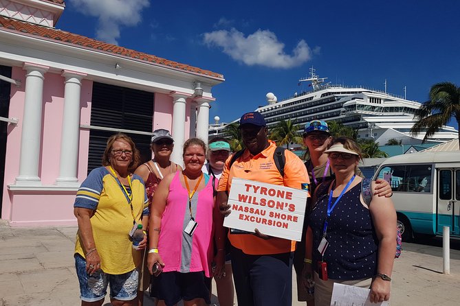 Nassau Shore Excursion: Cultural Heritage Sightseeing Tour - Fort Charlotte: the late-1700s fortress with real interior access