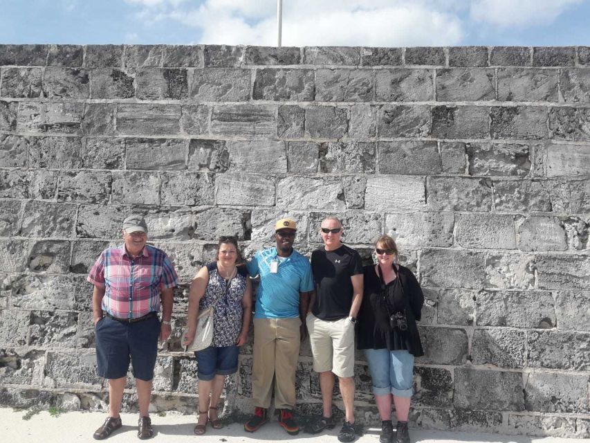Nassau: Sip, Sample & See, Food & History Bus Tour - Comfort, accessibility, and walking reality