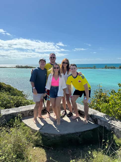 Nassau: Swimming Pigs and Turtles Boat Tour with Snorkeling - Starting at Montagu Beach Dock, and how the private format changes the day