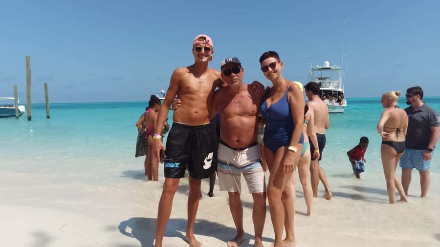 Nassau: Swimming Pigs Private Boat Tour - Up to 7 Persons - Green Cay: another snorkeling stop with nature trail energy