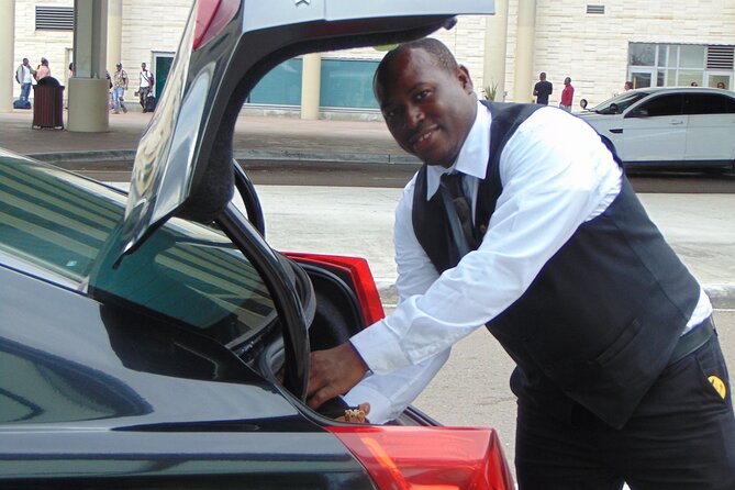 One Way Private Bahamas Airport Transportation with Free Wifi - Free Wi-Fi That Actually Helps, Not Just a Feature List