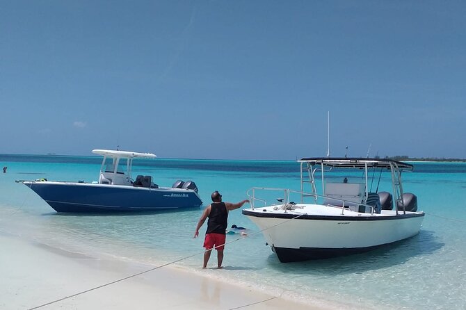 Private 4 hour Rose Island tour snorkeling fishing - Cruising past Paradise Island and Gilligan’s Island, then Green Cay