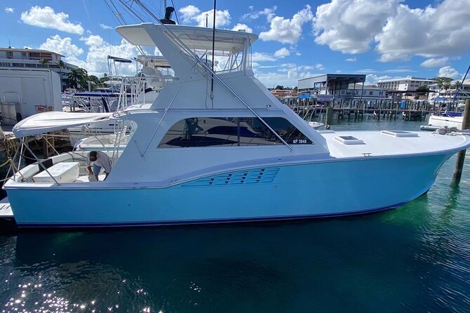 Private 45 Hatteras Sportfishing in Nassau - Price and value: $1,150 for up to 8 people