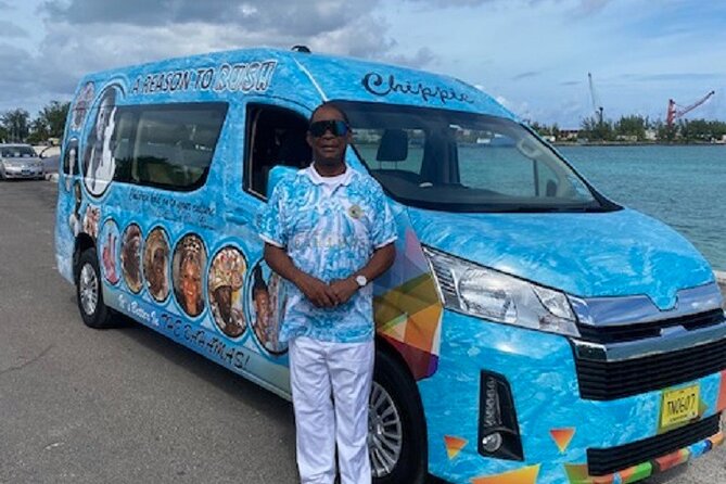 Private Airport/Hotels Transfers Nassau Bahamas - Airport pickup at National Airport, with your name in view