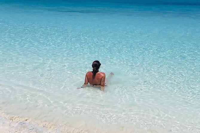 Private Full Day Cruise Tour in Rose Island with Snorkeling - Private full day cruise from Nassau, with Rose Island snorkeling in mind