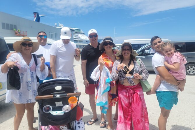 Private Guided Tour Around Nassau, The Bahamas - Stop 5: Queen’s Staircase, Straw Market Browsing, and Fort Views