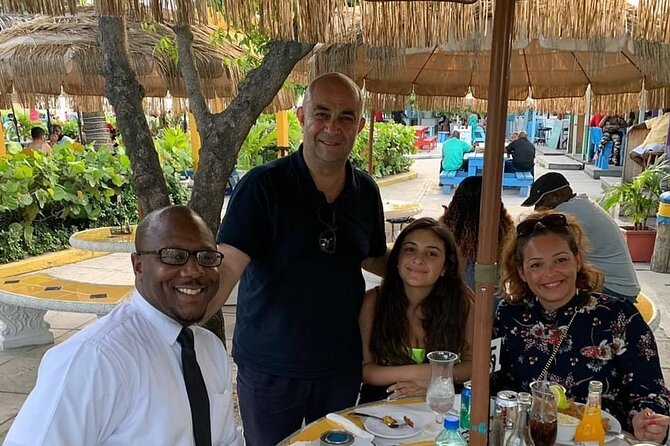 Private Roundtrip Minivan Airport Transfer to Downtown Nassau - Who this transfer suits best (and who should double-check)