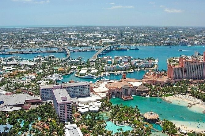Private Roundtrip Sedan Airport Transfer to Paradise Island - How the Airport Meet-and-Greet Actually Feels