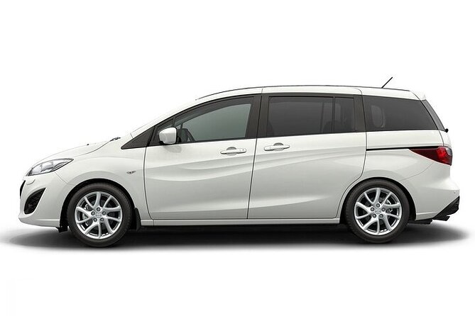 Private Roundtrip Sedan Airport Transfer to Paradise Island - The Chauffeur Mini Tour: What You Gain in the First Hour