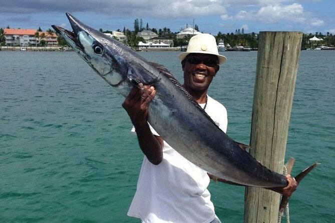 Private Speed Boat for Snorkeling or Fishing in Nassau - 34ft - Fishing from a center console: a half-day that can turn into a real story