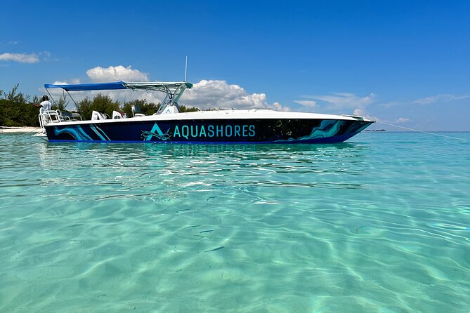 Private Tour 45ft Powerboat to Nearby Islands - Key highlights at a glance