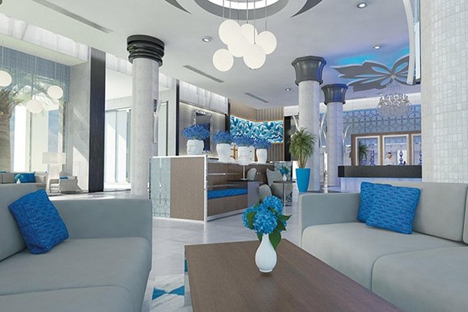Round trip Airport (LPIA) to Atlantis, Comfort Suites, Warrick, Harbourside, RIU - Why this LPIA transfer is the smart way to start Nassau